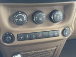 2012 Wrangler Thumbnail 24