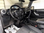 2015 Wrangler Thumbnail 17