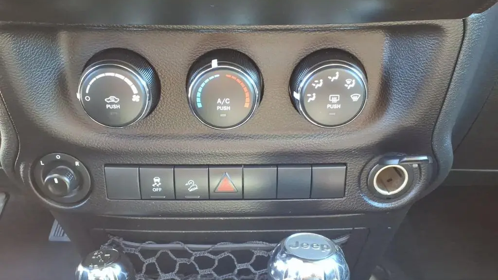 2017 Jeep Wrangler Unlimited Sport