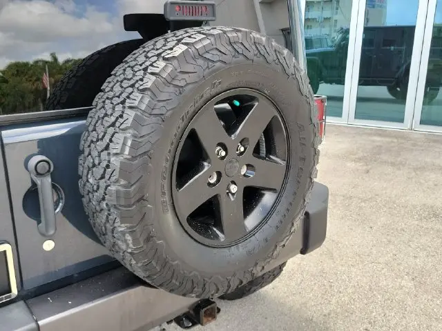 2017 Jeep Wrangler - $14,990