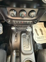 2014 Wrangler Unlimited Thumbnail 17