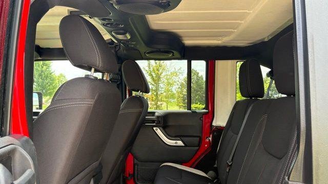 2013 Jeep Wrangler Unlimited Sahara