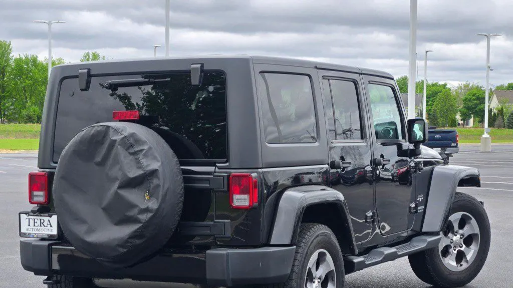 2016 Jeep Wrangler Unlimited Sahara 75th Anniversary