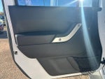 2016 Wrangler Unlimited Thumbnail 16