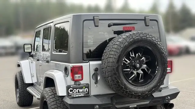 2016 Jeep Wrangler Unlimited Sahara 75th Anniversary
