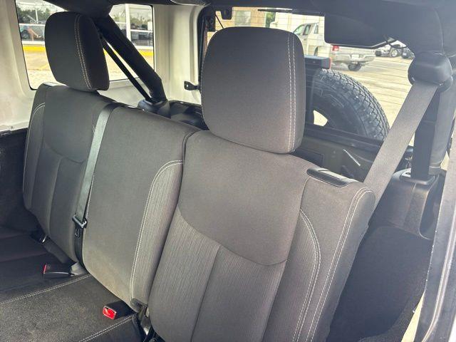 2015 Jeep Wrangler - $17,938