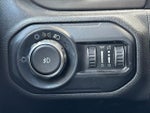 2018 Wrangler Thumbnail 25