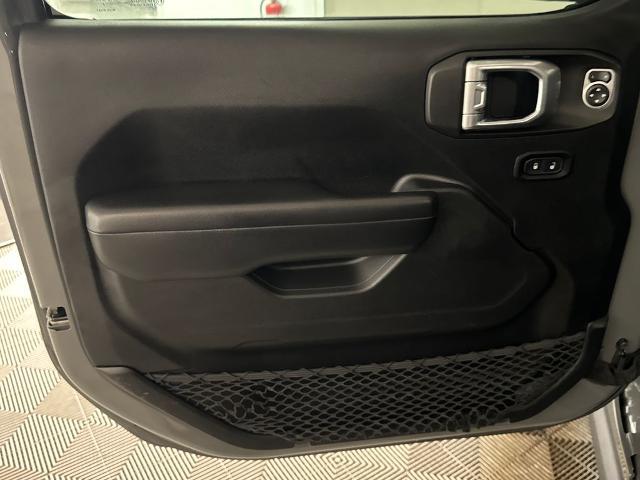 2019 Jeep Wrangler - $18,500