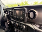 2019 Wrangler Thumbnail 24