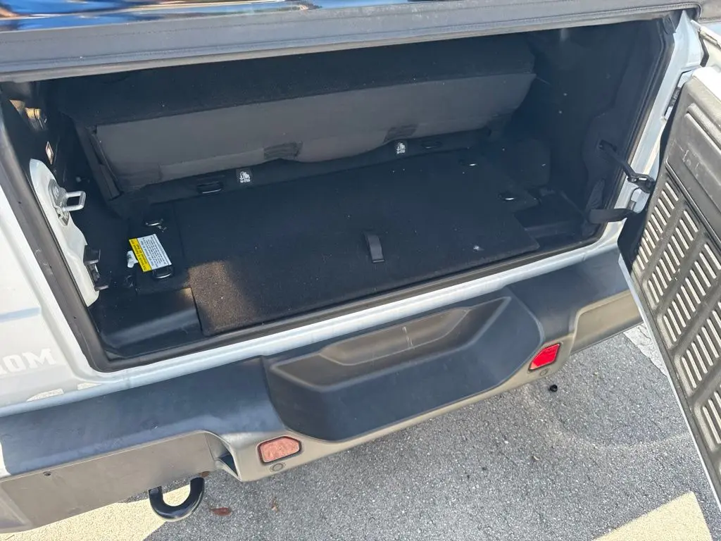 2019 Jeep Wrangler - $19,300