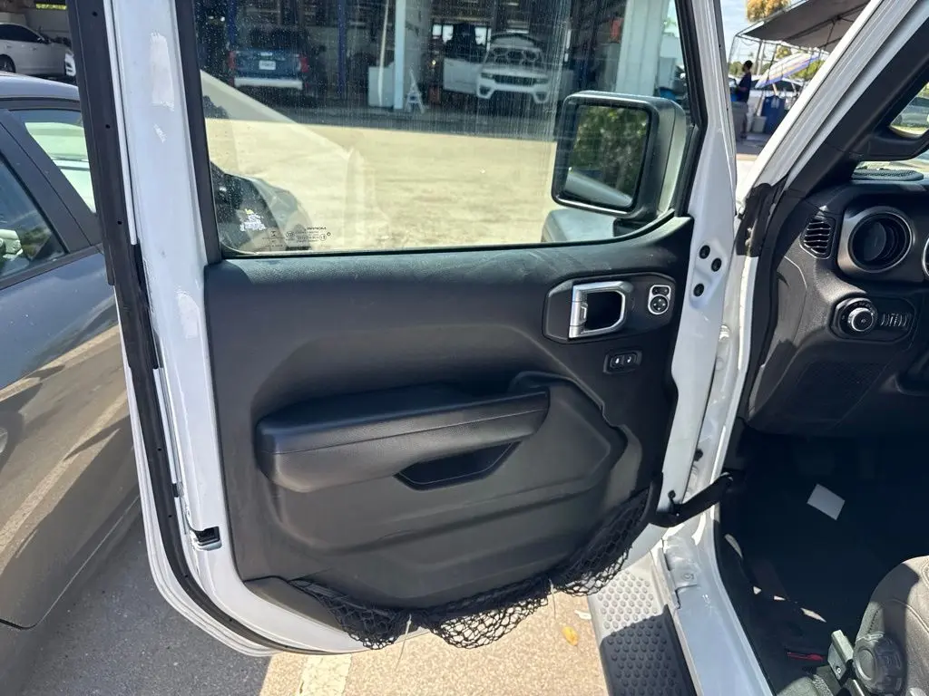 2019 Jeep Wrangler - $19,300