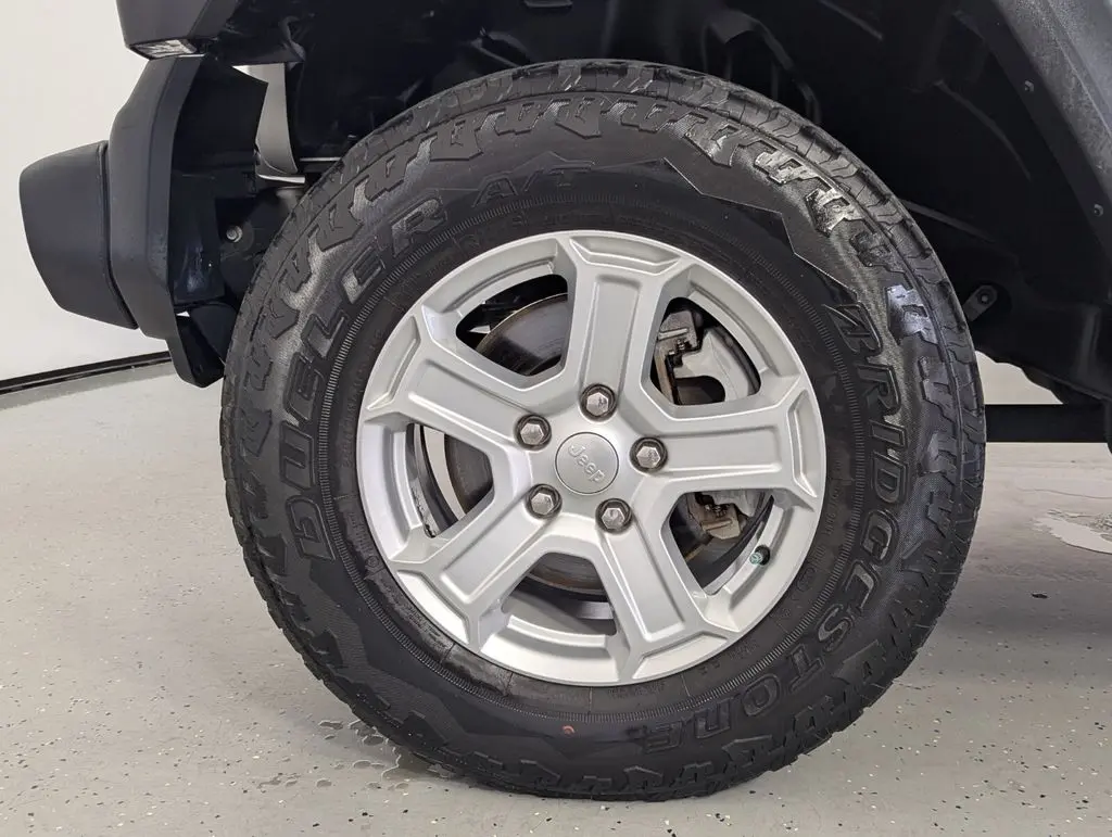 2019 Jeep Wrangler - $19,300