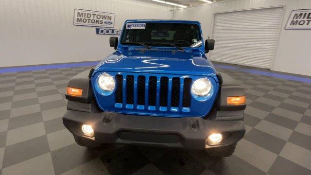 2022 Jeep Wrangler - $26,500