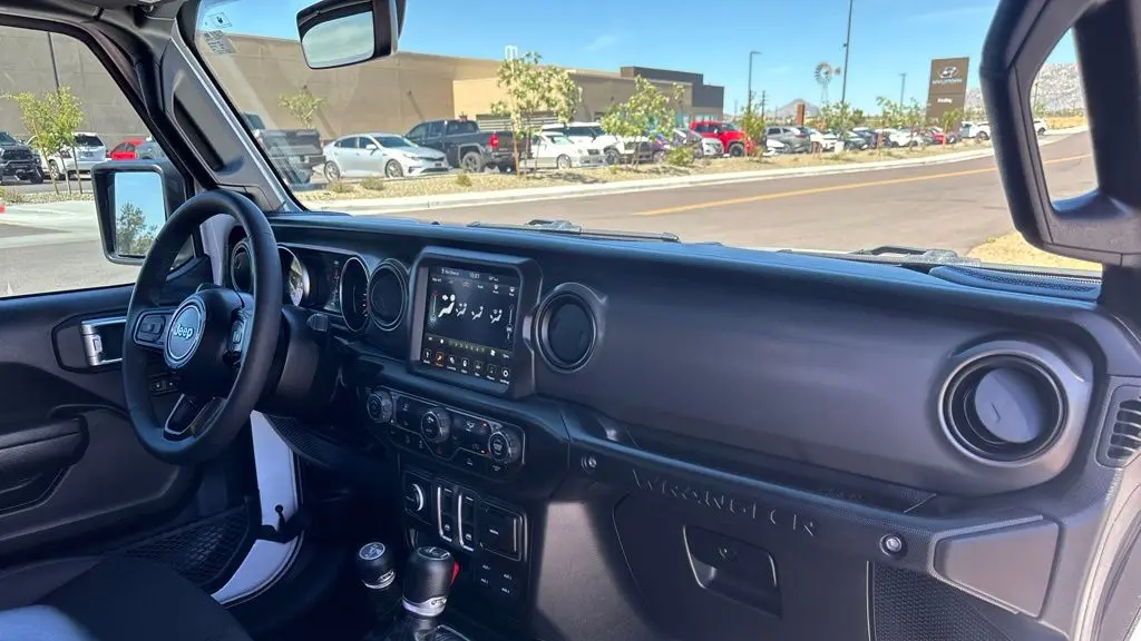 2023 Jeep Wrangler Willys