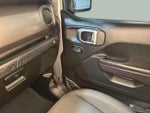 2018 Wrangler Thumbnail 22