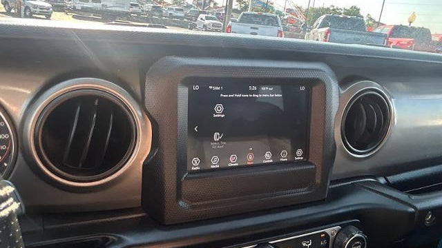 2021 Jeep Wrangler Islander