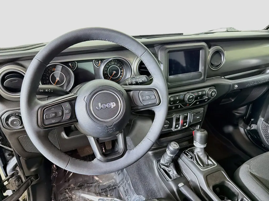 2023 Jeep Wrangler - $22,499