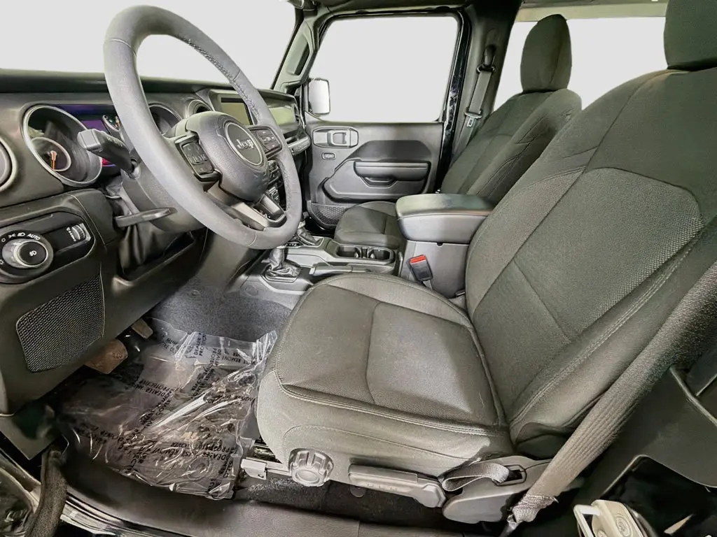 2023 Jeep Wrangler - $22,499