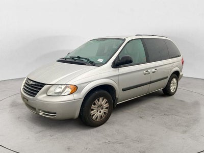 2005 Chrysler Town And Country Signature Series 4DR Mini-Van