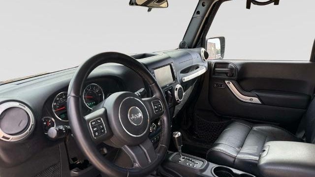 2012 Jeep Wrangler Unlimited Sahara