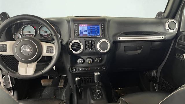 2014 Jeep Wrangler Unlimited Polar Edition