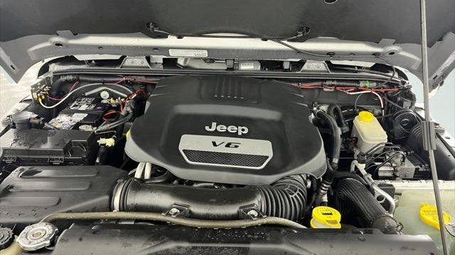 2014 Jeep Wrangler Unlimited Polar Edition