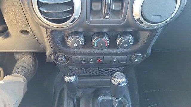 2016 Jeep Wrangler Unlimited Sahara 75th Anniversary