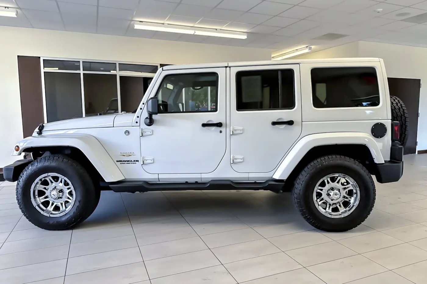 2015 Jeep Wrangler - $24,997
