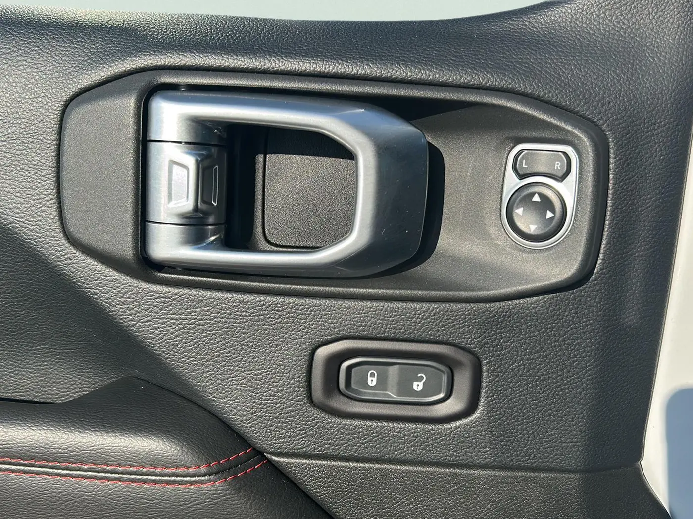 2018 Jeep Wrangler - $29,925