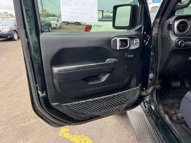 2020 Jeep Wrangler - $27,995