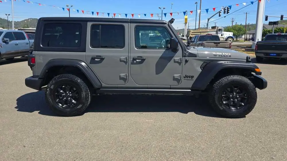 2022 Jeep Wrangler Unlimited Sport