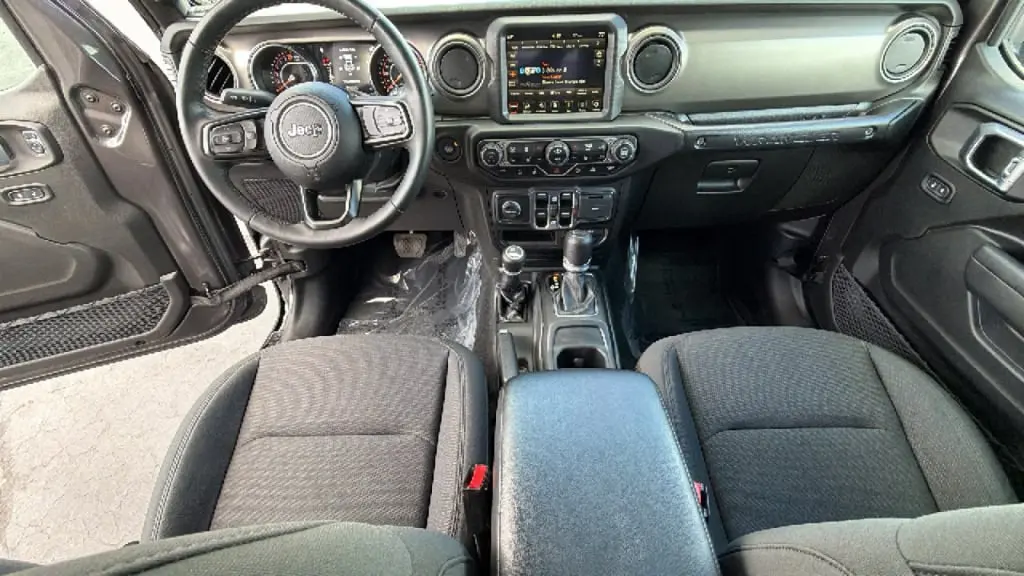 2022 Jeep Wrangler Unlimited Sport