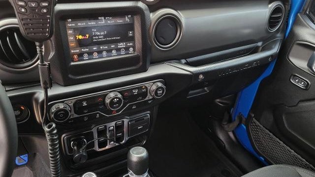 2023 Jeep Wrangler Jeep Beach Edition