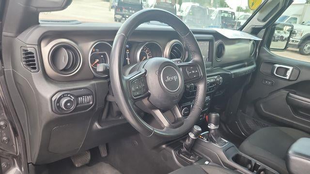 2020 Jeep Wrangler Unlimited Black and Tan