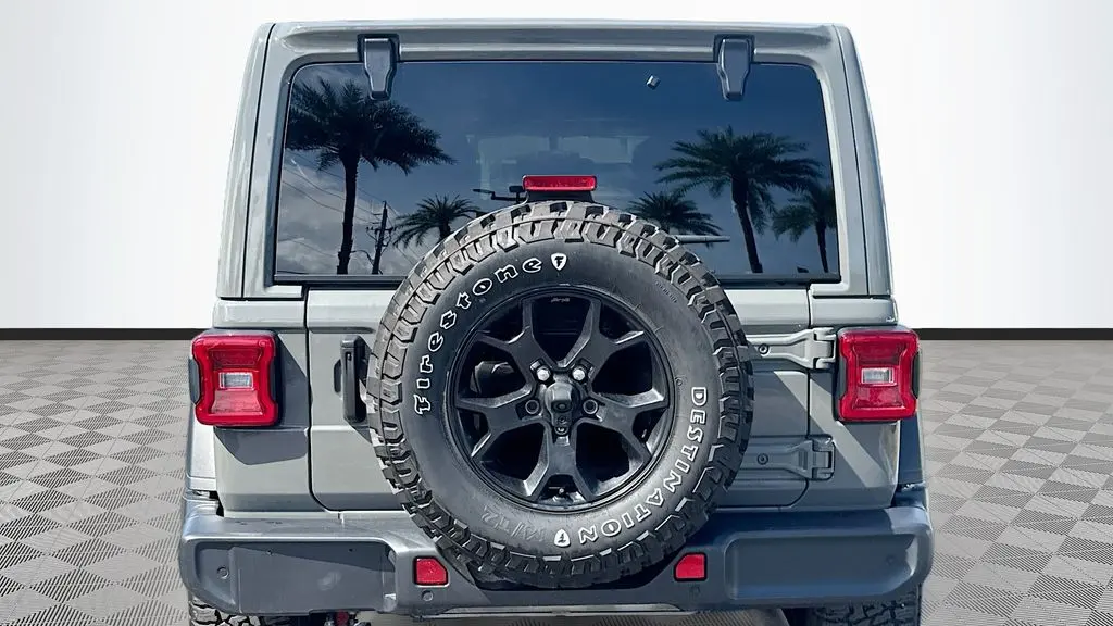 2022 Jeep Wrangler Unlimited Jeep Beach Edition