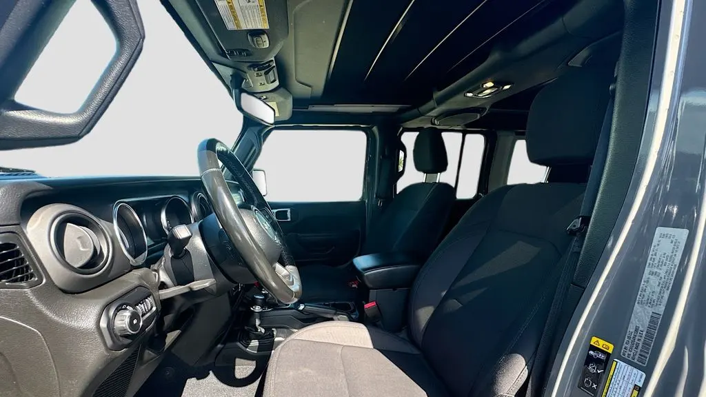 2022 Jeep Wrangler Unlimited Jeep Beach Edition