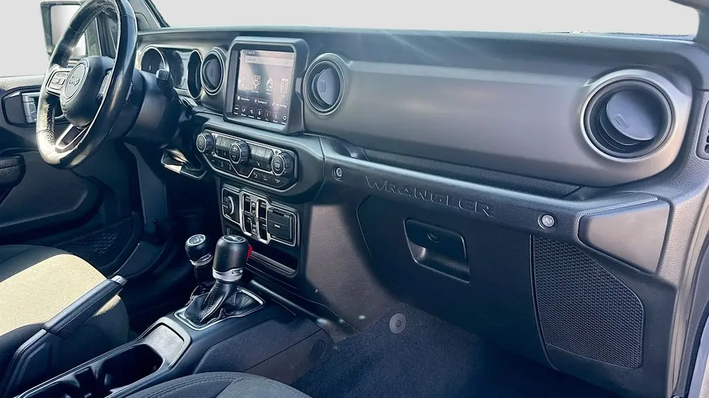 2022 Jeep Wrangler Unlimited Jeep Beach Edition