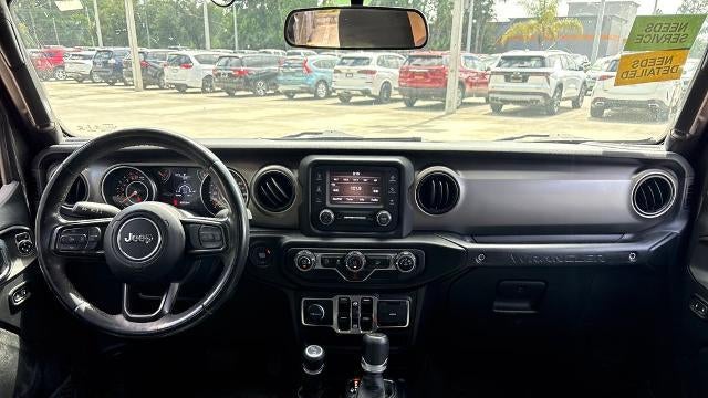 2020 Jeep Wrangler Unlimited Black and Tan
