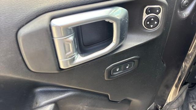 2020 Jeep Wrangler Unlimited Black and Tan