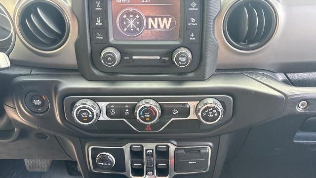 2020 Jeep Wrangler Unlimited Black and Tan