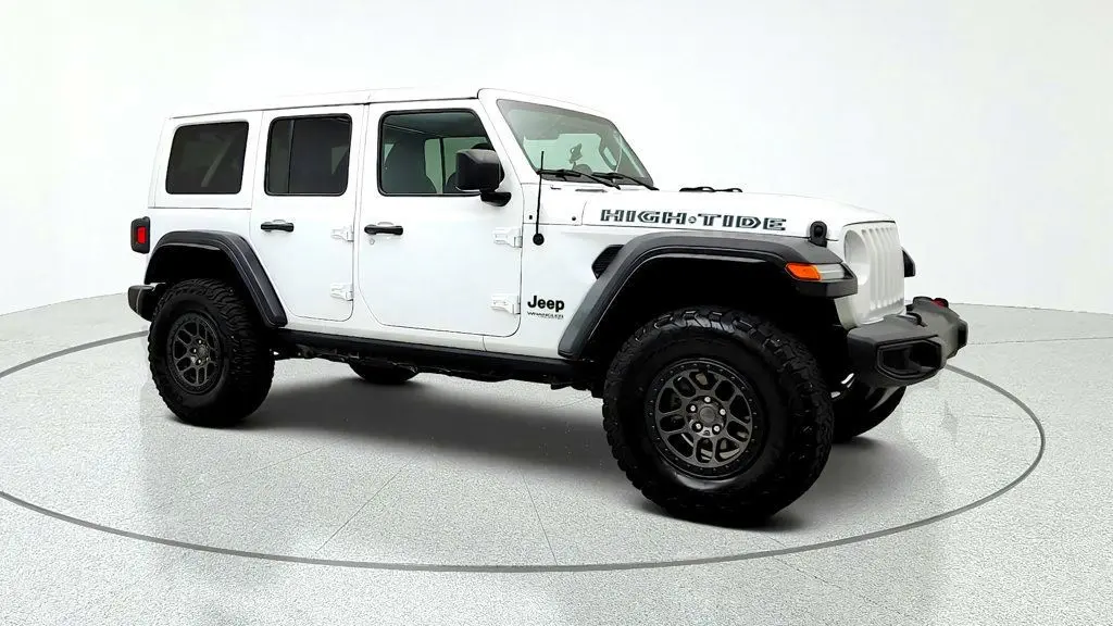 2022 Jeep Wrangler - $29,995
