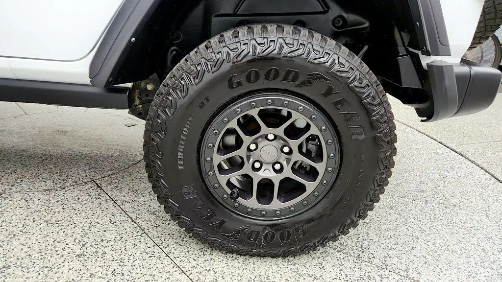 2022 Jeep Wrangler - $29,995