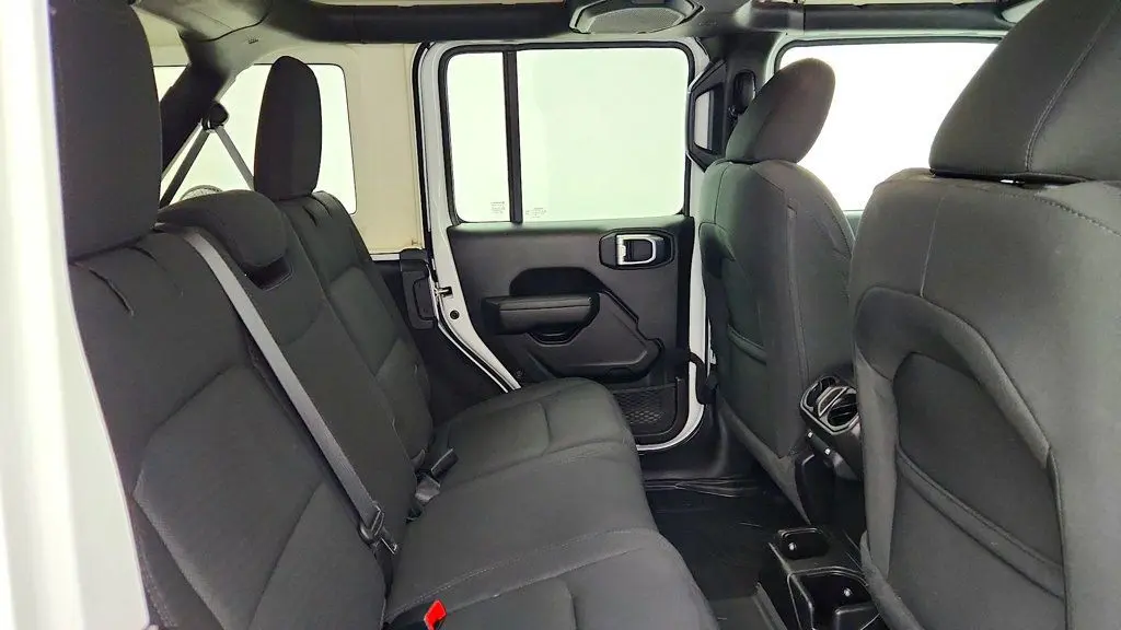2022 Jeep Wrangler - $29,995