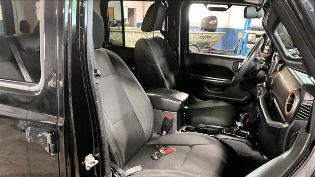 2020 Jeep Wrangler Unlimited Black and Tan