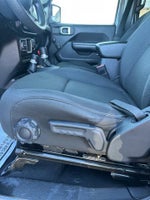 2020 Wrangler Unlimited Thumbnail 16