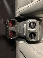 2023 Wrangler Thumbnail 31