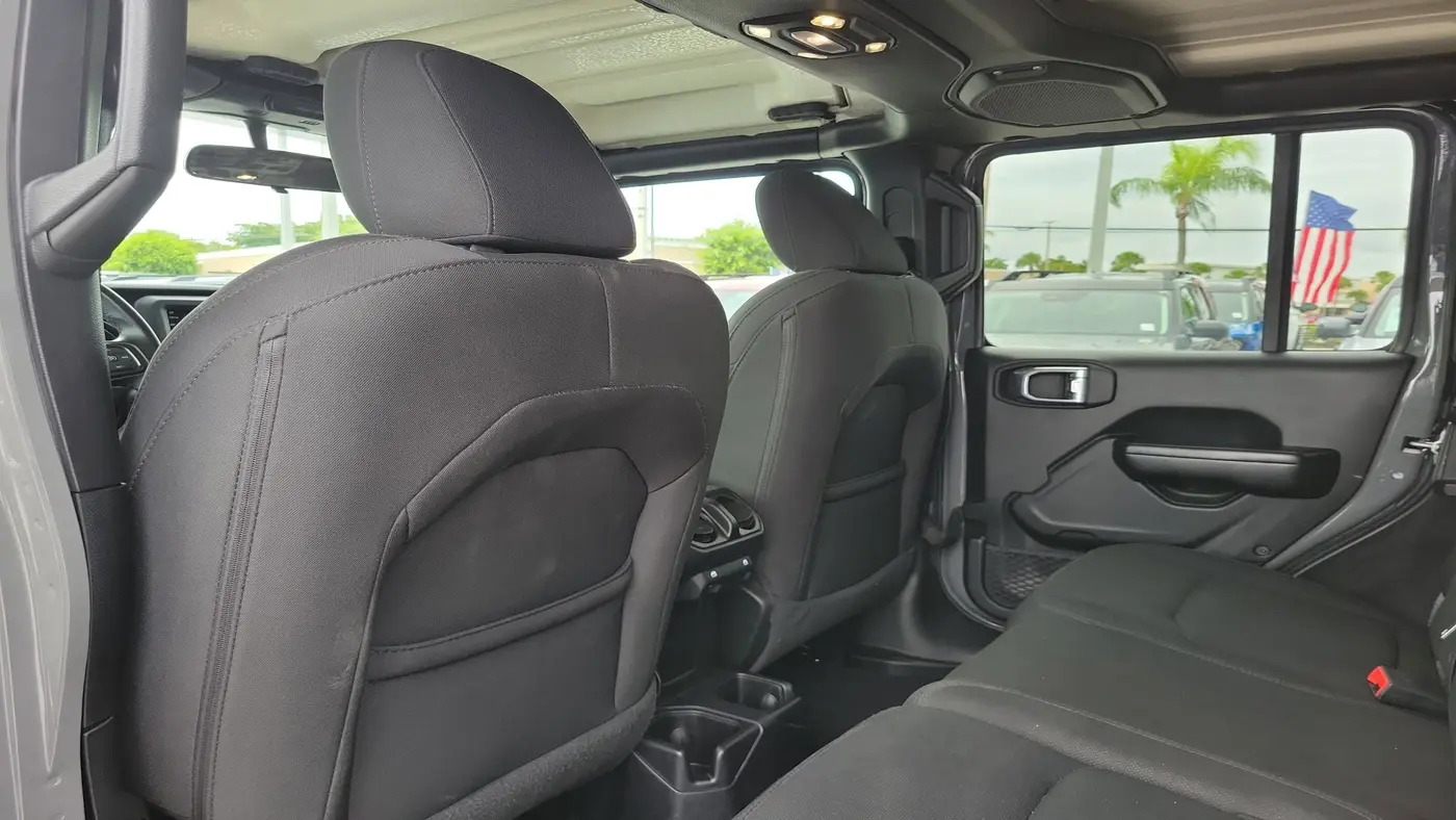 2020 Jeep Wrangler Unlimited Freedom