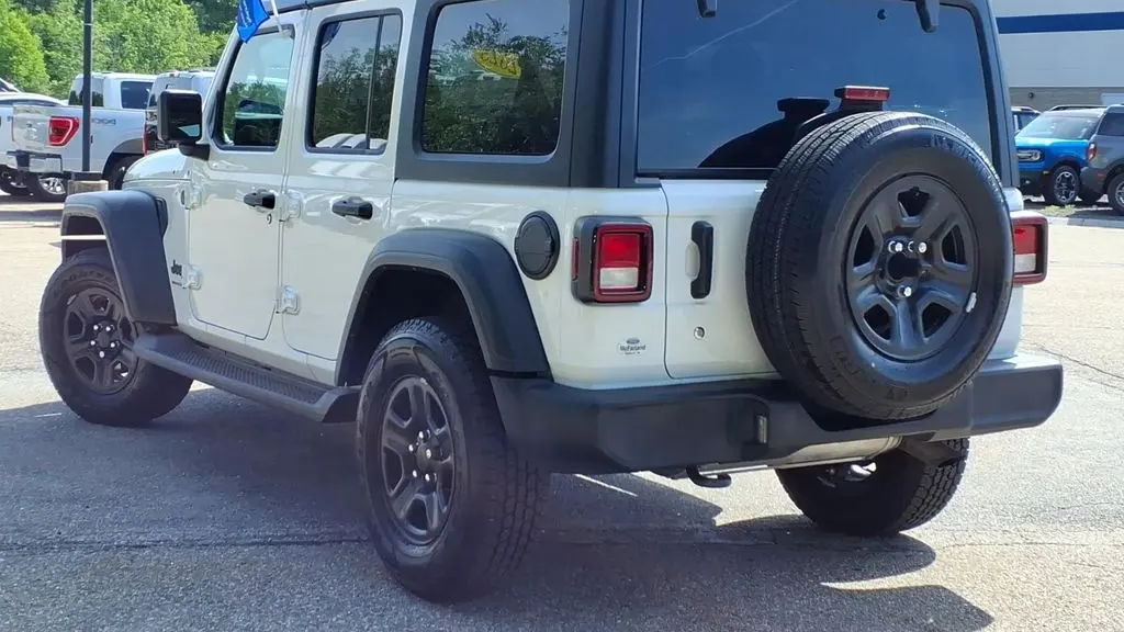 2023 Jeep Wrangler Sport