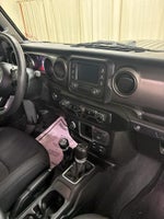 2020 Wrangler Unlimited Thumbnail 28