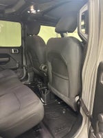 2020 Wrangler Unlimited Thumbnail 32